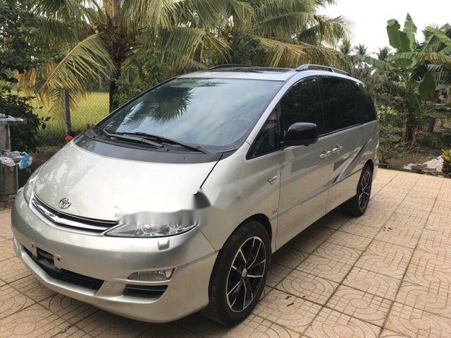 Toyota Previa 2004 - Bán Toyota Previa sản xuất năm 2004, màu bạc