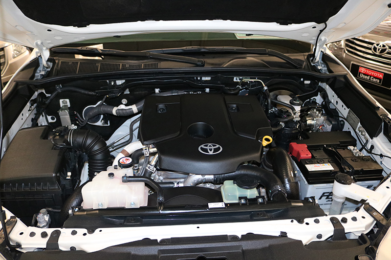 Toyota Hilux G 2016 - Bán Toyota Hilux G, nhập khẩu nguyên chiếc, hỗ trợ ngân hàng 70%, tặng thuế trước bạ
