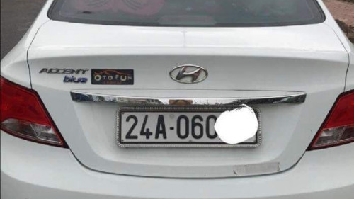 Hyundai Accent  AT  2015 - Bán Hyundai Accent AT năm sản xuất 2015, màu trắng