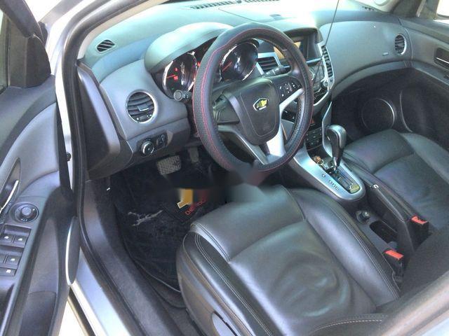 Chevrolet Cruze   LTZ  2010 - Bán Chevrolet Cruze LTZ đời 2010, màu bạc, xe nhập