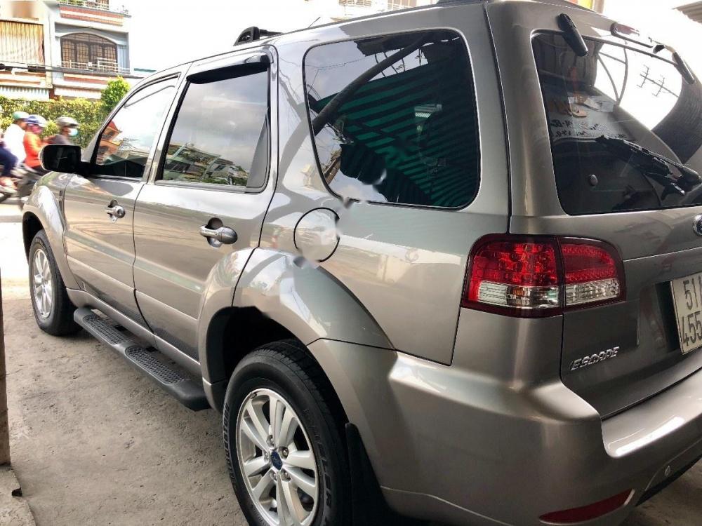 Ford Escape XLS 2013 - Bán xe Ford Escape XLS năm sản xuất 2013, màu bạc  