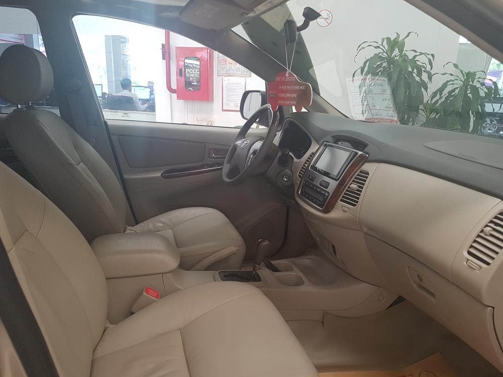 Toyota Innova V 2015 - Bán Toyota Innova bản V cao cấp đời 2015, màu vàng cát