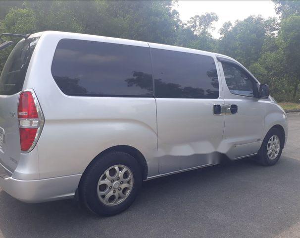Hyundai Grand Starex 2007 - Bán Hyundai Grand Starex SX 2007, màu bạc 