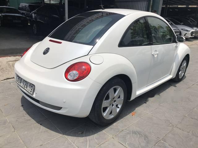 Volkswagen Beetle   1.6AT  2010 - Bán xe Volkswagen Beetle 1.6AT sản xuất năm 2010, màu trắng, nhập khẩu nguyên chiếc giá cạnh tranh