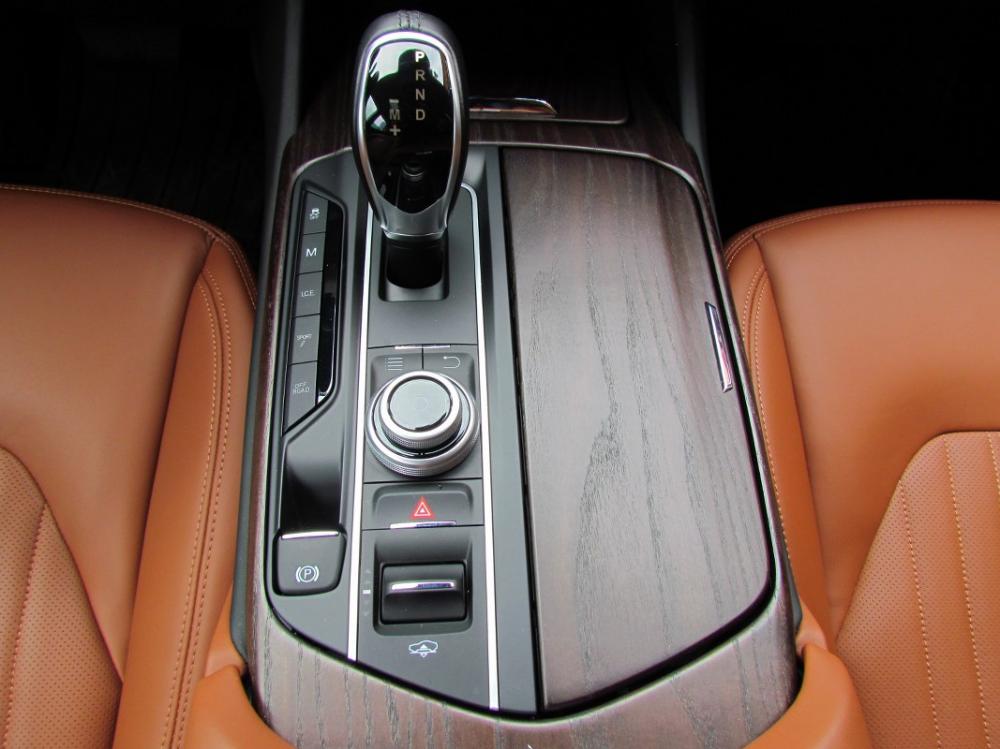 Maserati 2017 - Bán Maserati Levante Model 2017, nhập, lướt
