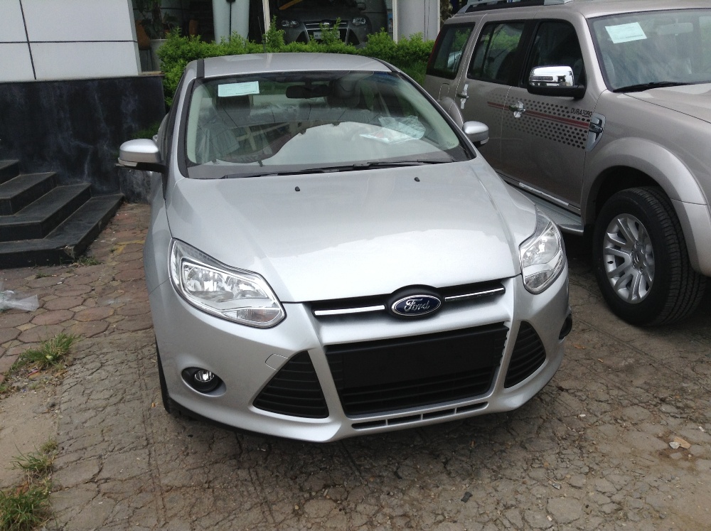 Ford Focus 1.5 ecoboost 2018 - Nam Định Ford Bán Focus 1.5 Ecoboost, 555 triệu hỗ trợ trả góp 80%, lh 0974286009