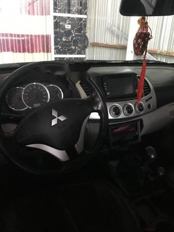Mitsubishi Triton 2010 - Bán ô tô Mitsubishi Triton năm sản xuất 2010, màu xám  
