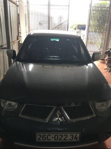 Mitsubishi Triton 2010 - Bán ô tô Mitsubishi Triton năm sản xuất 2010, màu xám  
