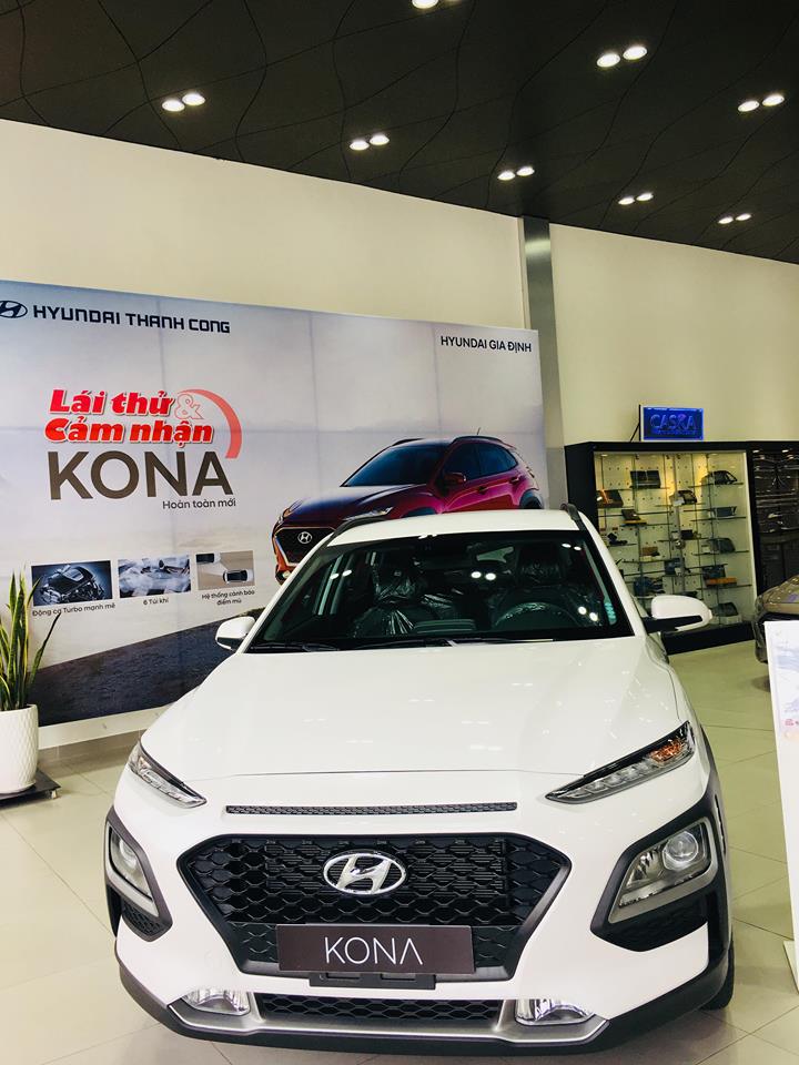 Hyundai Hyundai khác 2.0 2018 - Bán xe Hyundai Kona 2.0 đời 2018, màu trắng khuyến mãi cực khủng