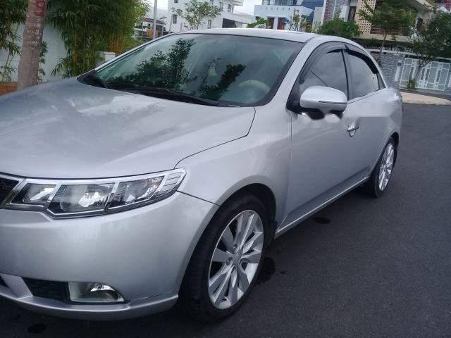 Kia Forte    2011 - Bán xe Kia Forte 2011, màu bạc giá cạnh tranh