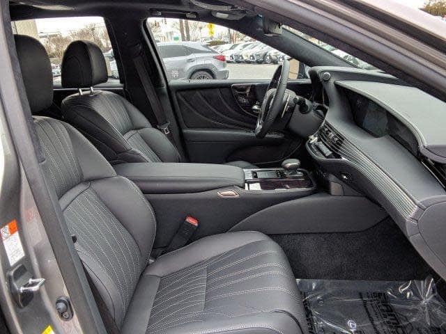 Lexus LS LS500 2019 - Lexus LS500 đời 2019, xe nhập khẩu nguyên chiếc, xe đặt cọc