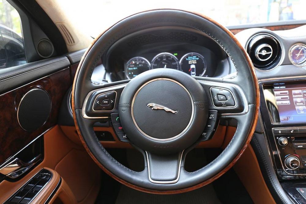 Jaguar XJL 5.0 Supercharger 2010 - Jaguar XJL 5.0 Supercharger đời 2010, màu đen, xe nhập