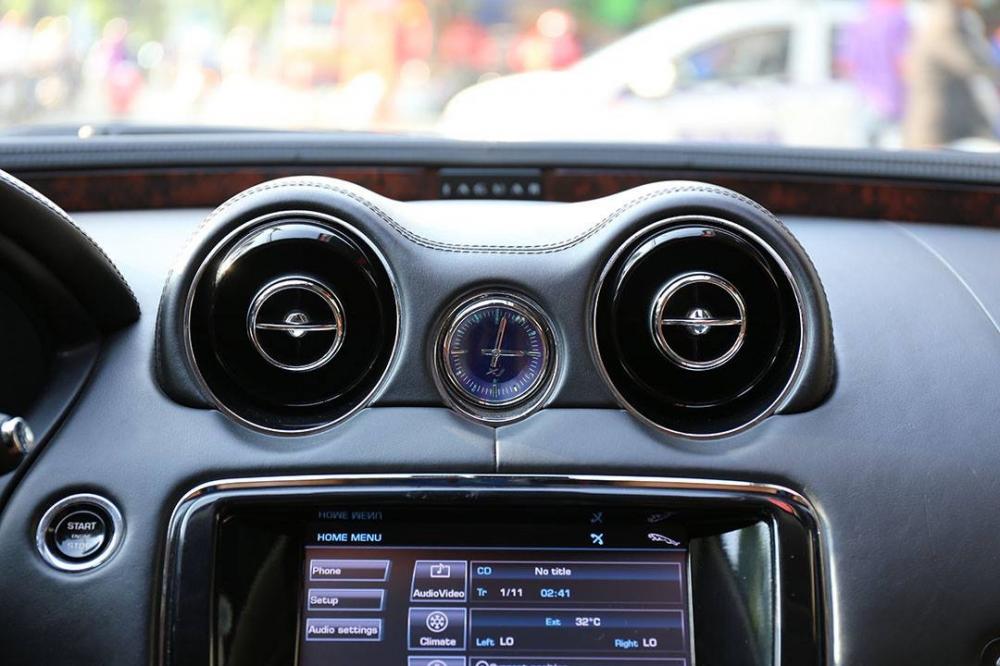 Jaguar XJL 5.0 Supercharger 2010 - Jaguar XJL 5.0 Supercharger đời 2010, màu đen, xe nhập