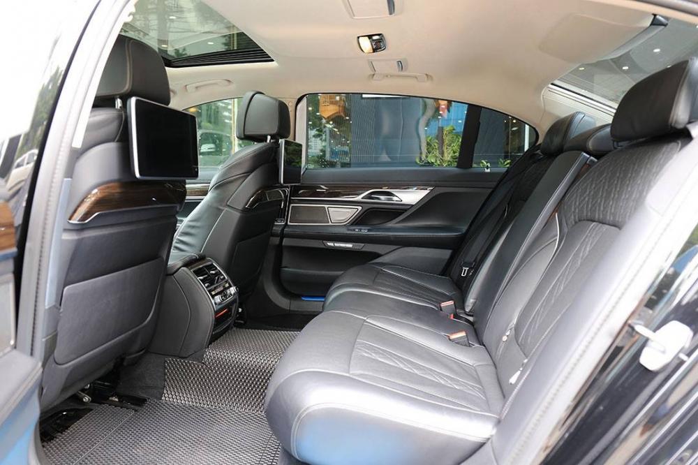 BMW 7 Series 740i 2015 - BMW 7 Series 740i đời 2016, màu đen, nhập khẩu