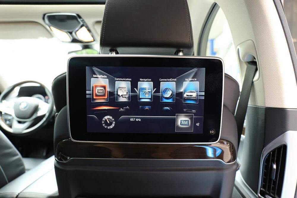 BMW 7 Series 740i 2015 - BMW 7 Series 740i đời 2016, màu đen, nhập khẩu