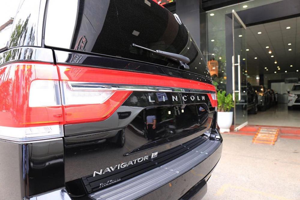 Lincoln Navigator L 2016 - Lincoln Navigator L đời 2016, màu đen, xe nhập
