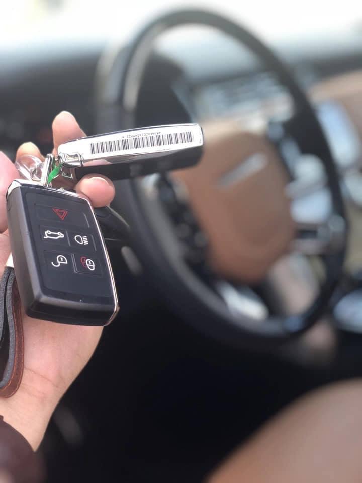 LandRover Sport Autobiography LWB 5.0L 2019 - LandRover Sport Autobiography LWB 5.0L năm 2019, màu đen, xe nhập khẩu nguyên chiếc