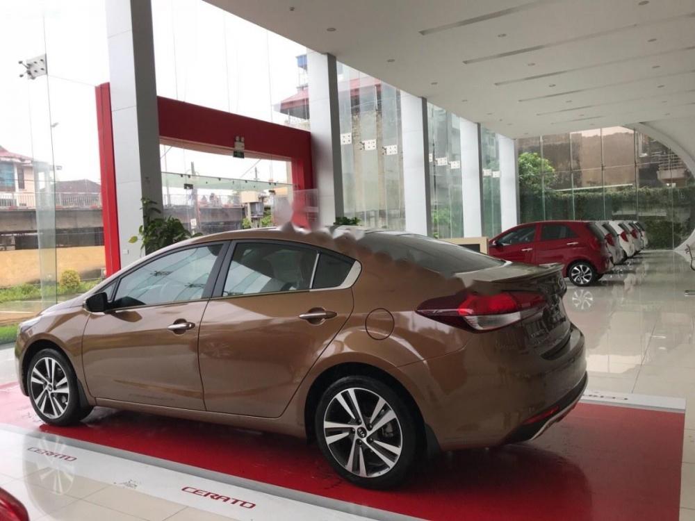 Kia Cerato 1.6 AT 2018 - Cần bán xe Kia Cerato 1.6 AT sản xuất 2018, màu nâu, giá chỉ 589 triệu
