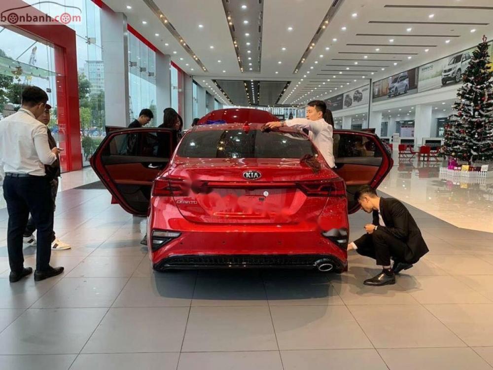 Kia Cerato Premium 2018 - Cần bán Kia Cerato Premium năm sản xuất 2018, màu đỏ, giá 675tr