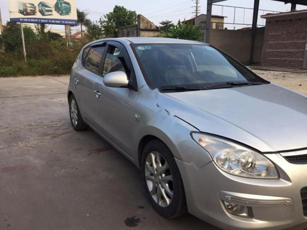 Hyundai i30 CW 2007 - Bán xe Hyundai i30 CW đời 2007, màu bạc, nhập khẩu, 340 triệu
