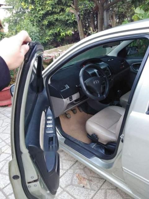 Toyota Vios MT 2006 - Cần bán Toyota Vios MT đời 2006, màu bạc, xe đẹp 