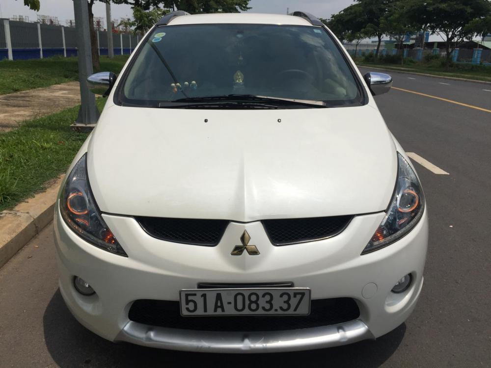Mitsubishi Grandis 2.4 Mivec 2011 - Bán xe Mitsubishi Grandis 2.4 Mivec năm sản xuất 2011, màu trắng