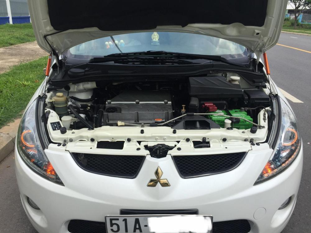 Mitsubishi Grandis 2.4 Mivec 2011 - Bán xe Mitsubishi Grandis 2.4 Mivec năm sản xuất 2011, màu trắng