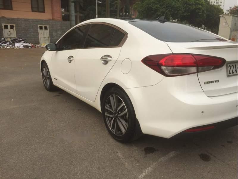 Kia Cerato AT 2016 - Xe Kia Cerato AT đời 2016, màu trắng, giá chỉ 545 triệu