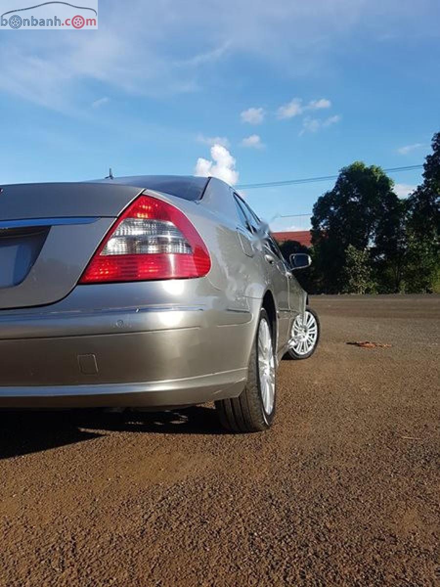 Mercedes-Benz E class E280 2006 - Bán Mercedes E280 đời 2006, màu bạc, số tự động 