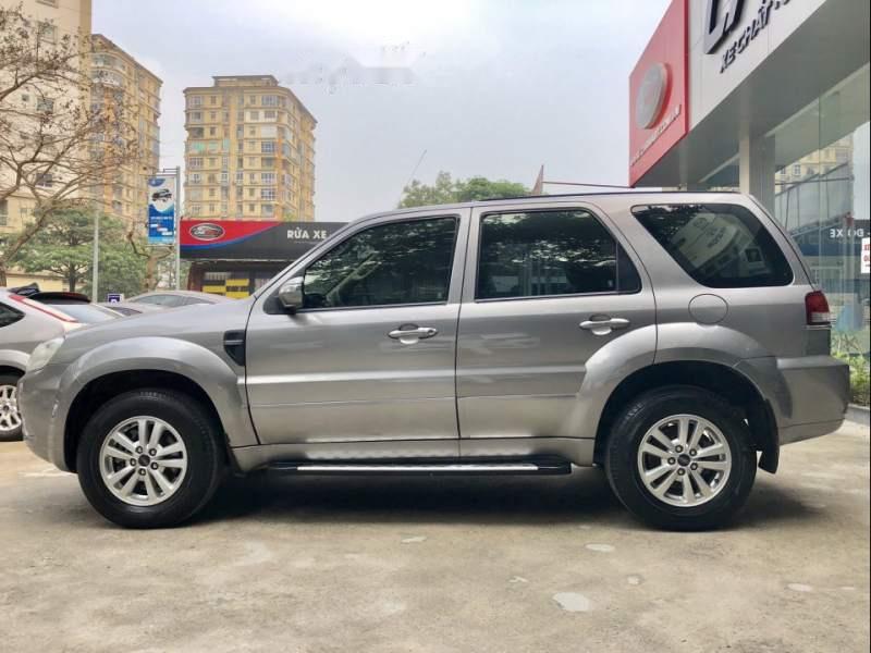 Ford Escape XLS 2010 - Cần bán lại xe Ford Escape XLS 2010, màu bạc số tự động