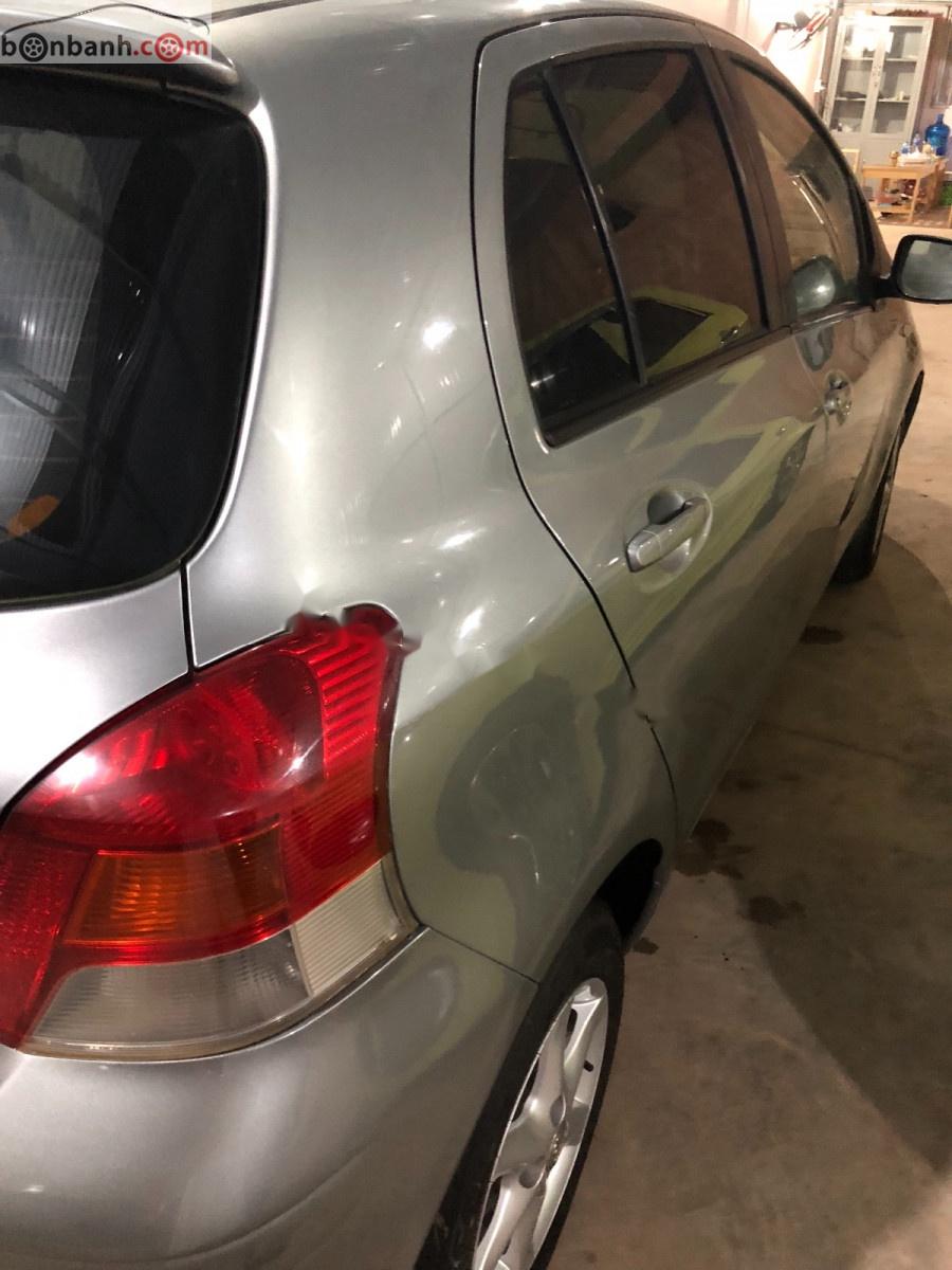 Toyota Yaris 2009 - Bán Toyota Yaris 2009, màu bạc, nhập khẩu, giá chỉ 365 triệu