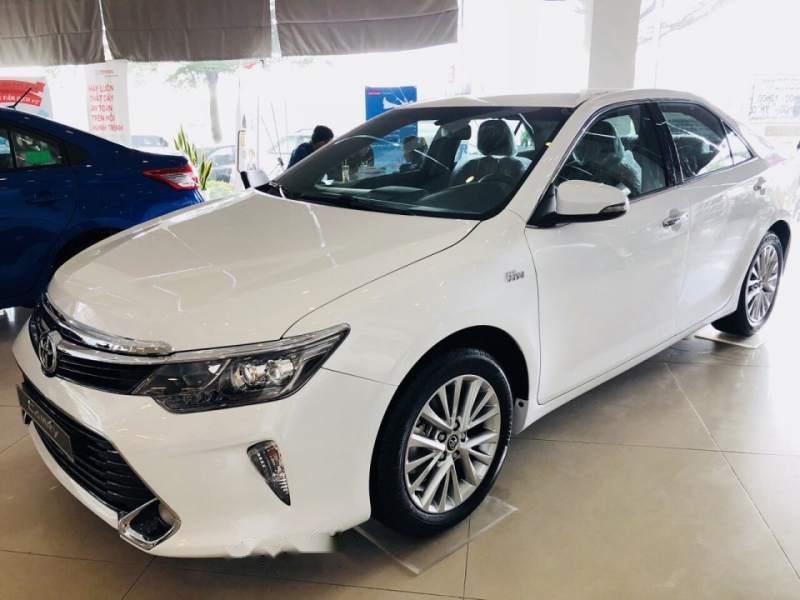Toyota Camry 2.5Q 2019 - Bán Toyota Camry 2.5Q đời 2019, màu trắng