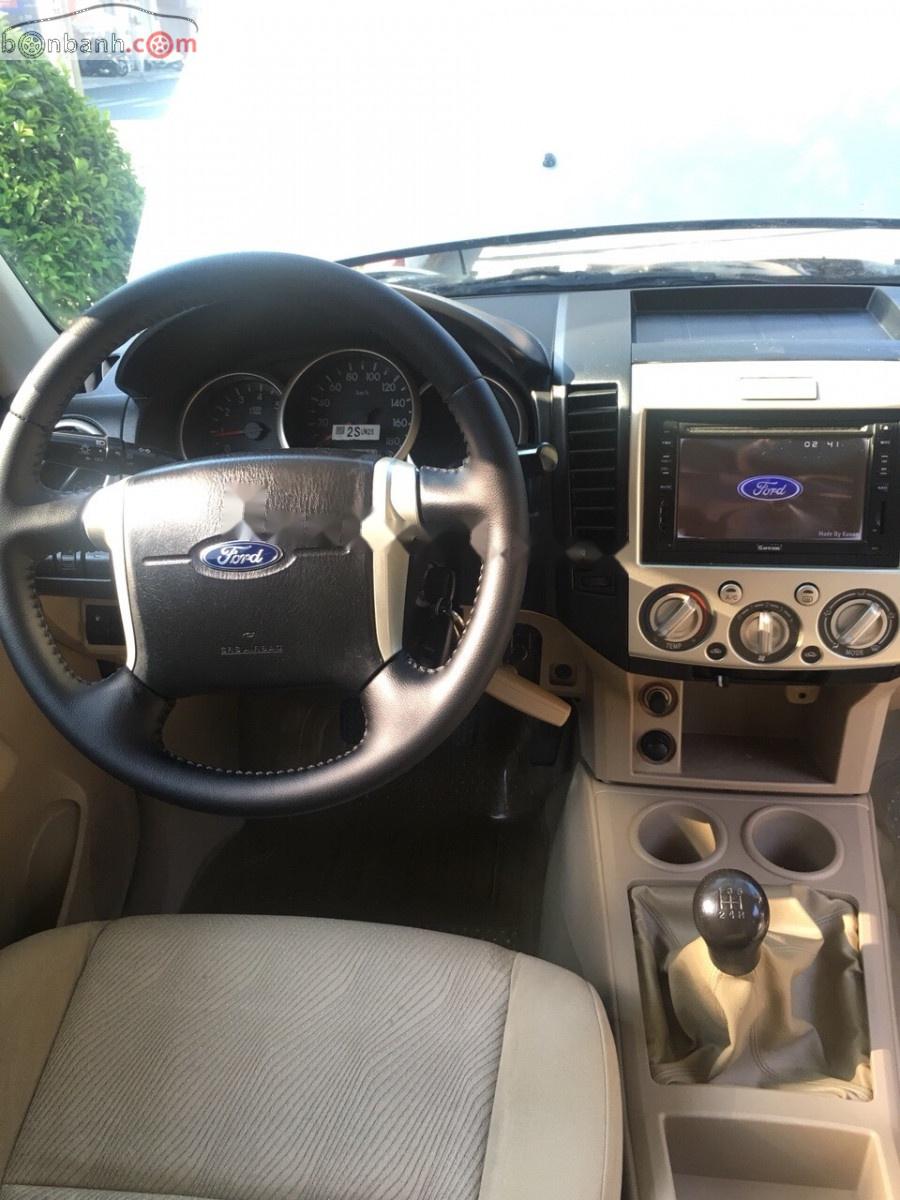 Ford Everest MT 2012 - Bán Ford Everest MT năm 2012, màu hồng, 528 triệu