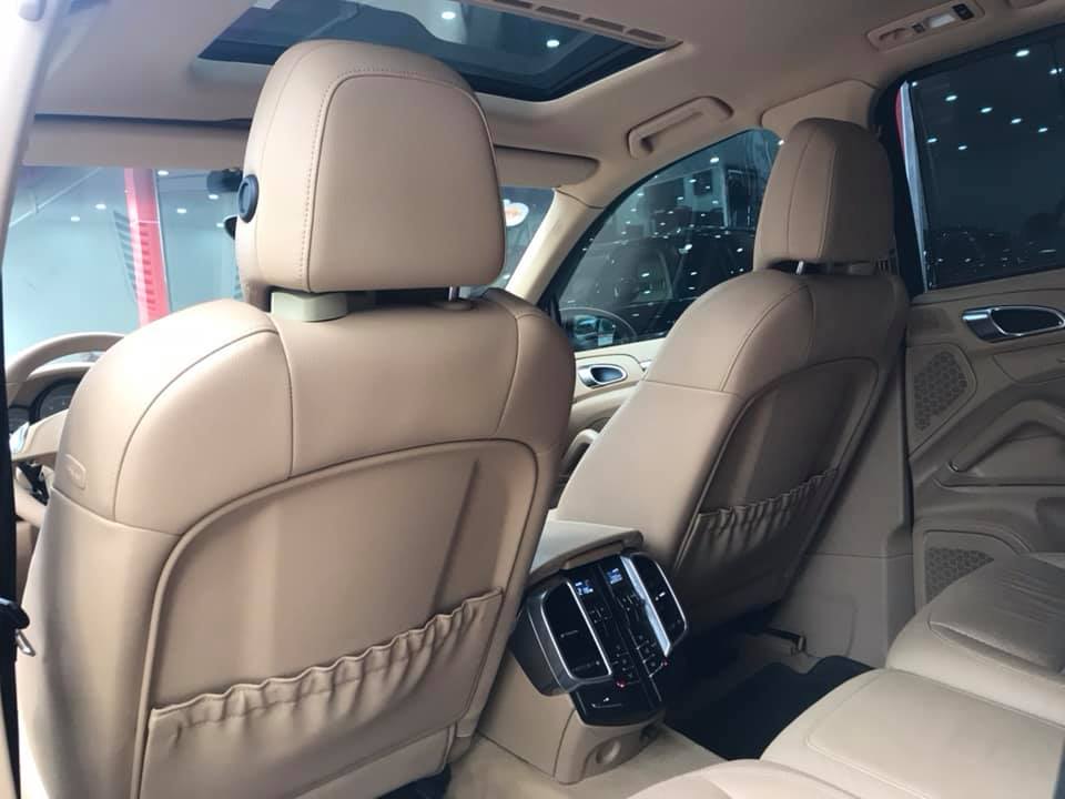 Porsche Cayenne 2011 - Bán xe Porsche Cayenne sản xuất năm 2011, màu nâu, nhập khẩu