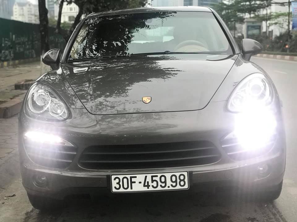 Porsche Cayenne 2011 - Bán xe Porsche Cayenne sản xuất năm 2011, màu nâu, nhập khẩu