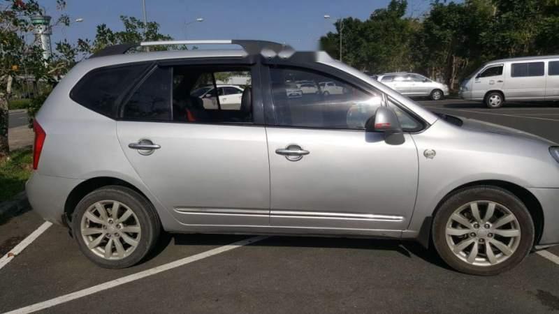 Kia Carens   2011 - Bán Kia Carens 2011, màu bạc số sàn, giá tốt