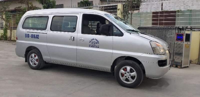 Hyundai Starex MT 2004 - Bán ô tô Hyundai Starex MT năm 2004, màu bạc, xe nhập 