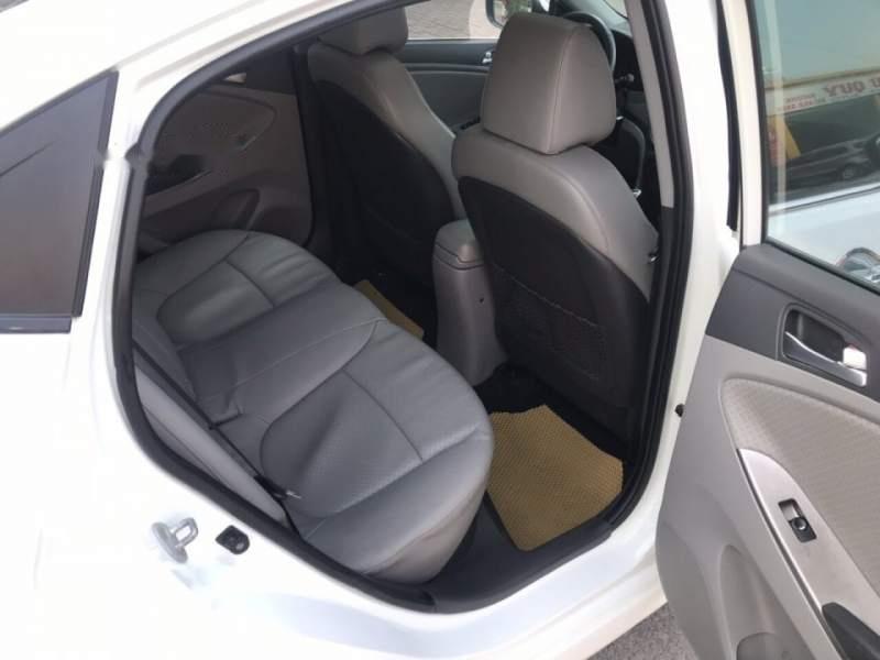 Hyundai Accent AT 2011 - Xe Hyundai Accent AT sản xuất năm 2011, màu trắng, xe nhập  