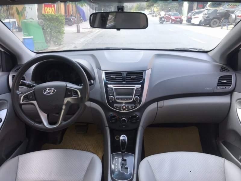 Hyundai Accent AT 2011 - Xe Hyundai Accent AT sản xuất năm 2011, màu trắng, xe nhập  
