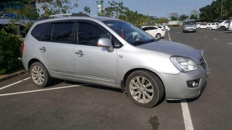 Kia Carens   2011 - Bán Kia Carens 2011, màu bạc số sàn, giá tốt