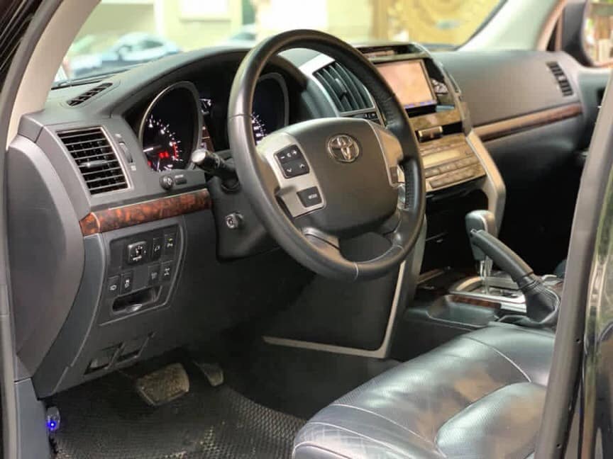 Toyota Land Cruiser VX  2013 - Bán ô tô Toyota Land Cruiser VX sản xuất năm 2013, màu đen, nhập khẩu