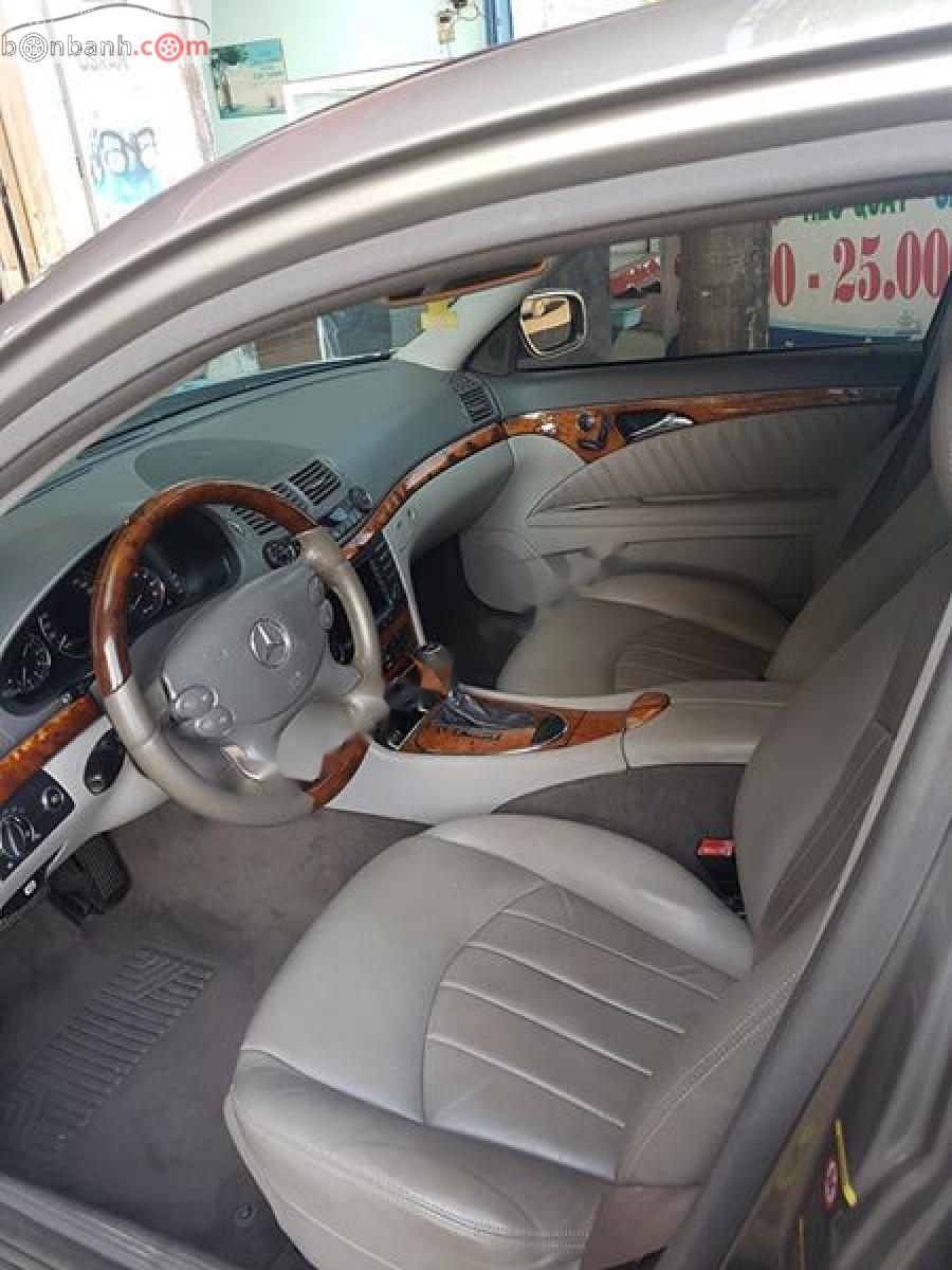 Mercedes-Benz E class E280 2006 - Bán Mercedes E280 đời 2006, màu bạc, số tự động 