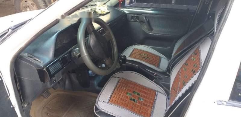 Mazda 323 1995 - Bán ô tô Mazda 323 năm 1995, màu trắng, nhập khẩu