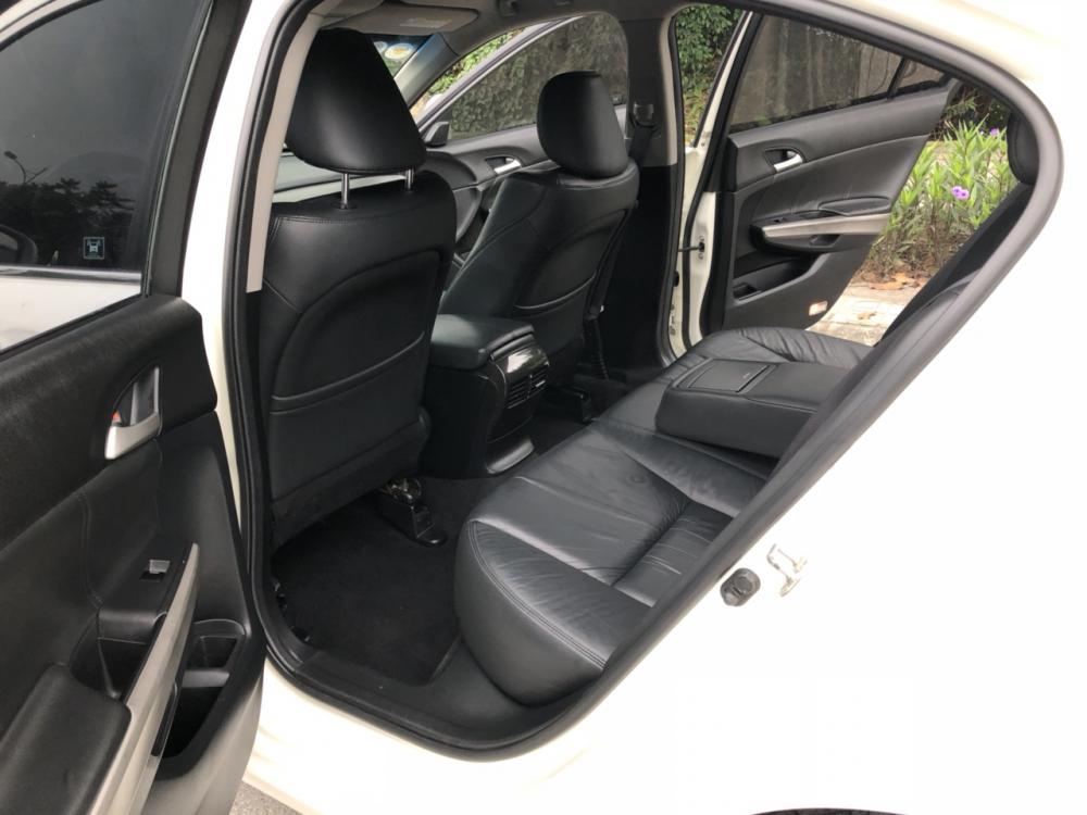 Honda Accord 2.4 2011 - Cần bán xe Honda Accord 2.4 2011 màu trắng, xe nhập khẩu giá tốt