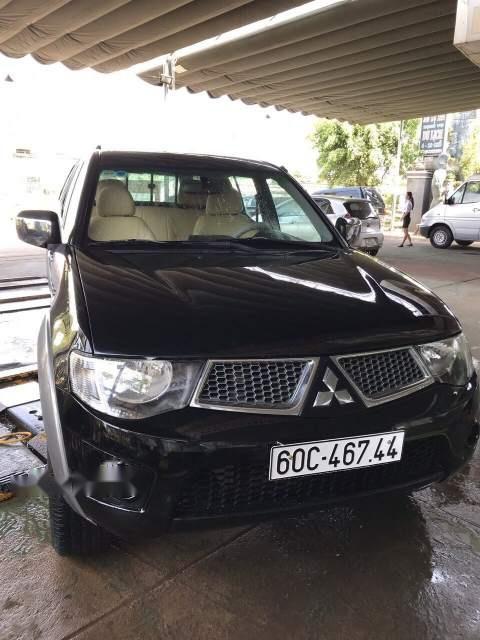 Mitsubishi Triton 2011 - Bán Mitsubishi Triton đời 2011, màu đen xe gia đình, giá chỉ 370 triệu