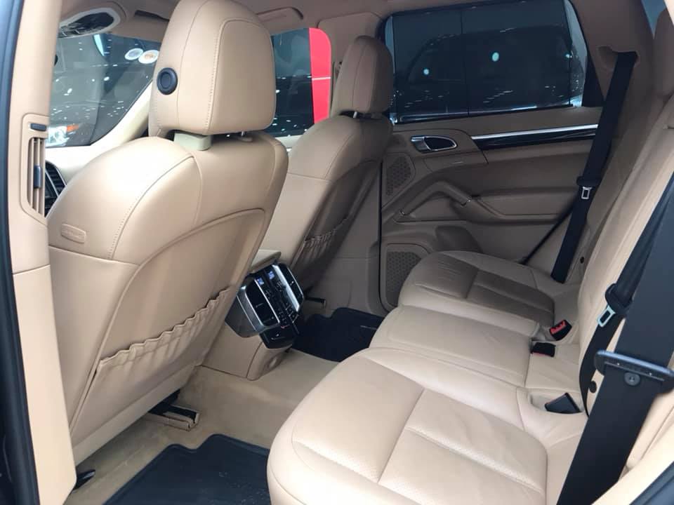 Porsche Cayenne 2011 - Bán xe Porsche Cayenne sản xuất năm 2011, màu nâu, nhập khẩu