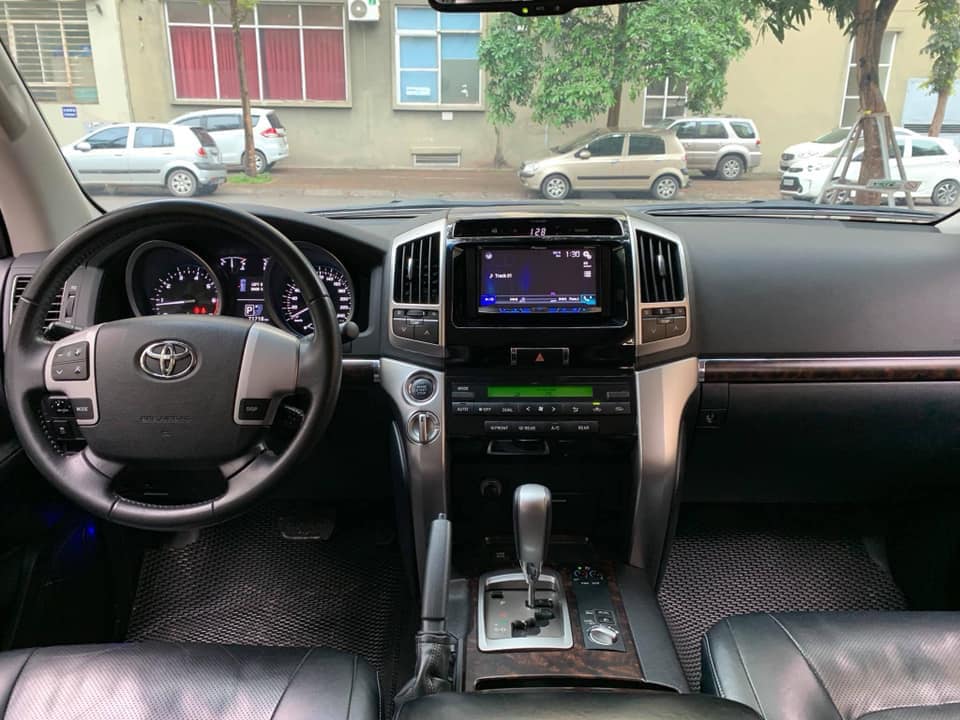 Toyota Land Cruiser VX  2013 - Bán ô tô Toyota Land Cruiser VX sản xuất năm 2013, màu đen, nhập khẩu