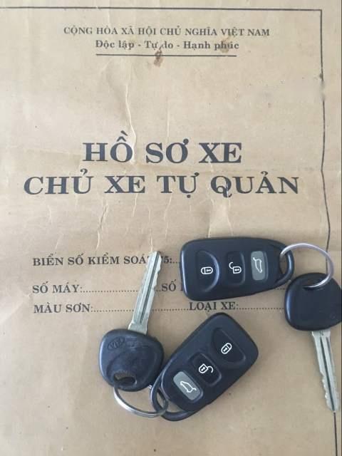 Kia Carens MT 2010 - Cần bán xe cũ Kia Carens MT sản xuất 2010 số sàn