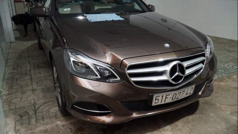 Mercedes-Benz E class  E250  2014 - Cần bán xe Mercedes E250 năm sản xuất 2014, màu nâu, tất cả đều nguyên zin