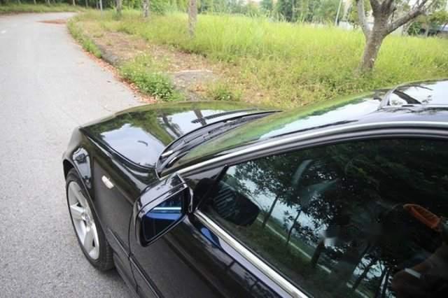BMW 3 Series  325i 2005 - Bán xe BMW 3 Series 325i đời 2005, nhập khẩu, xe đẹp 